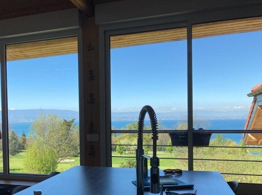 Appartement Vue Sur Le Golf Et Le Lac Leman Publier Buitenkant foto